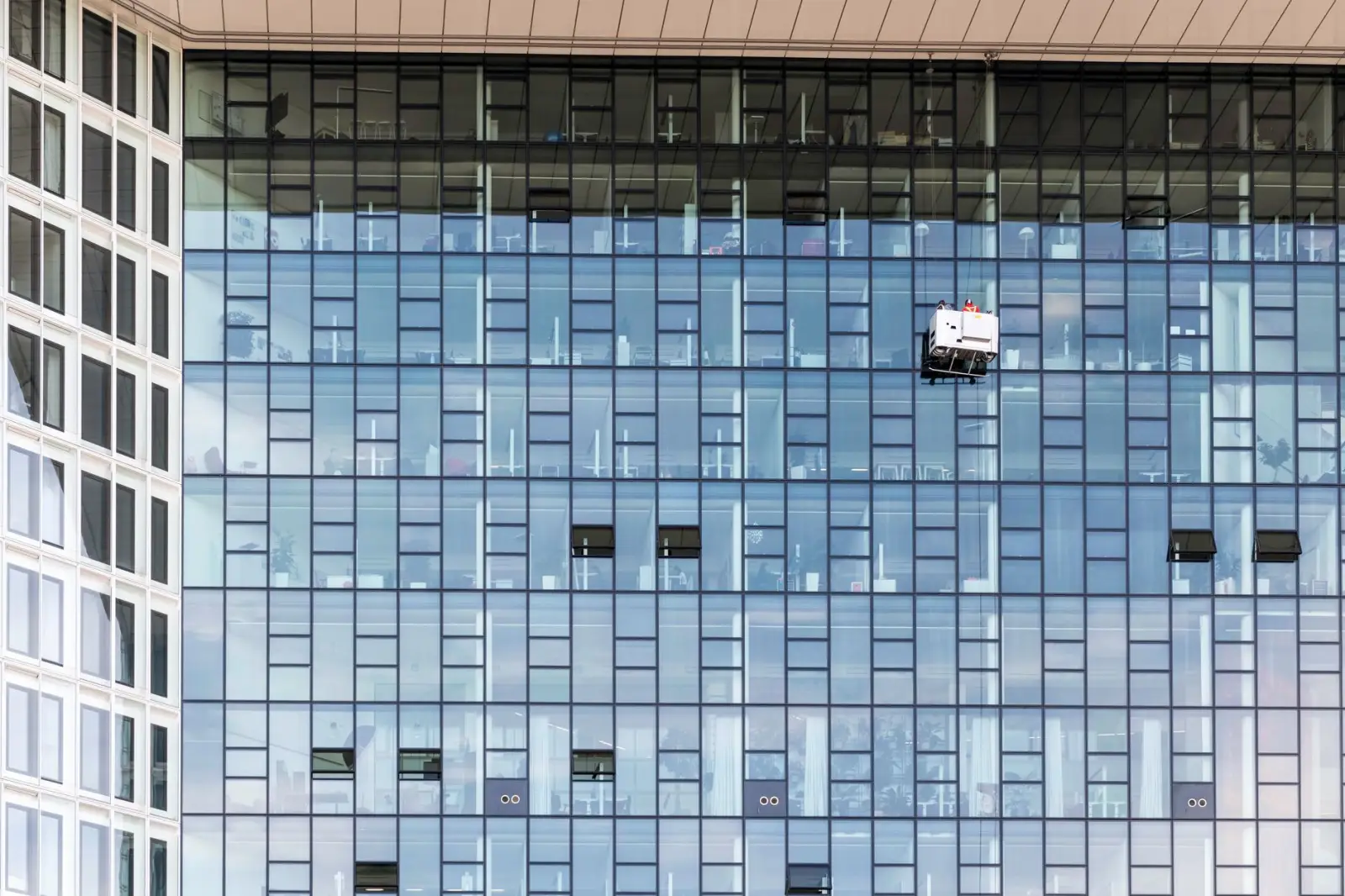 签证加急与普通办理时效对比及适用场景分析